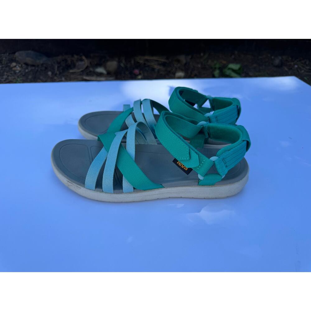 Teva Sanborn Sandals Size 9